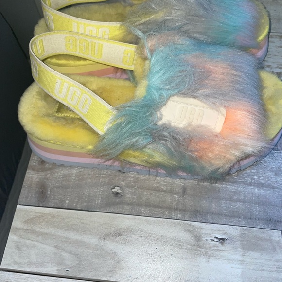 Woman’s Ugg Disco Slide Tye Dye Size 8 - Picture 2 of 5